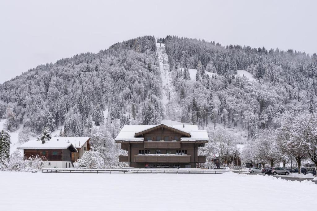 Three-Bedroom Apartment In Gstaad With Terrace- If You Want To Book, Please Contact On Wh-Ats-App - 0034-635-518-057 !!!! Exterior photo